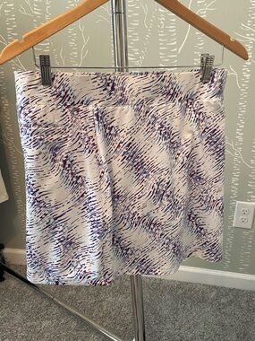 Pebble Beach Performance wear skirt White, Blue & Purple, Size M EUC